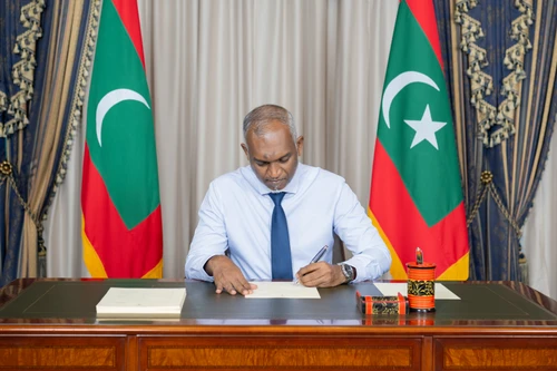 ރައީސުލްޖުމްހޫރިއްޔާ، ޒަކާތުގެ ބިލު ތަސްދީޤުކުރައްވައިފި